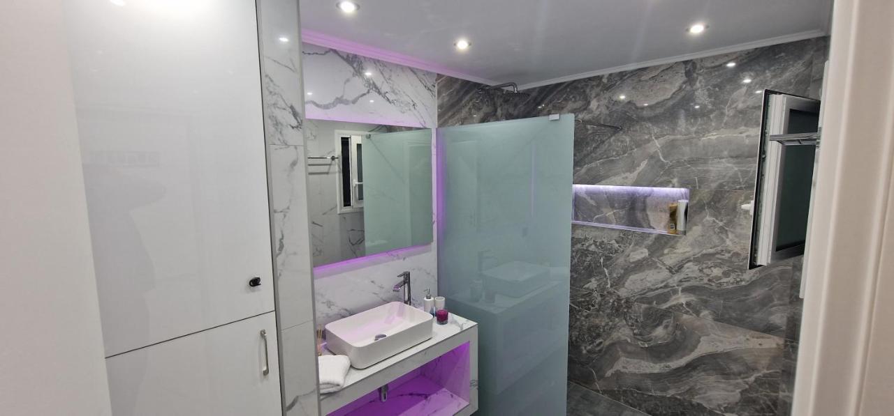 Luxury In Attiki